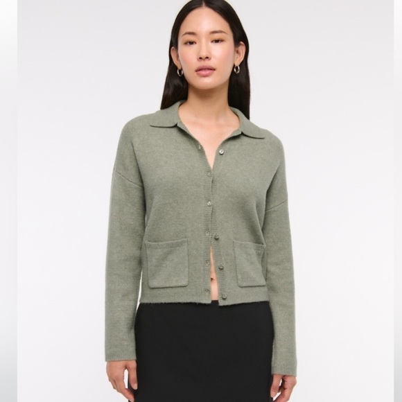 Abercrombie & Fitch Sweaters - Abercrombie & Fitch Green Knit Sweater